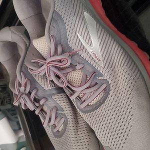 Brooks Mens Athletic Shoes